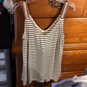 NWT! White/Black stripe flowy tank top🌸 Women’s M
